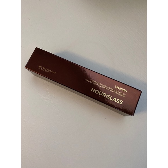 Hourglass Vanish Seamless Foundation Stick-Beige - Picture 3 of 5